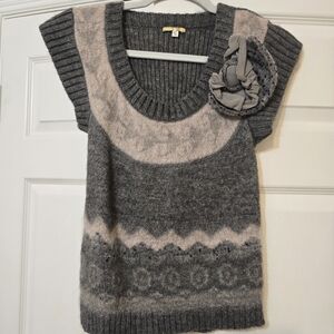 Elegant Gray and Cream Knit Sweater